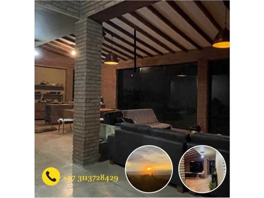 郊区住宅  Pereira, Departamento de Risaralda