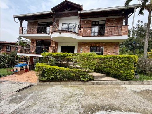 Luxury home in Sabaneta, La Estrella