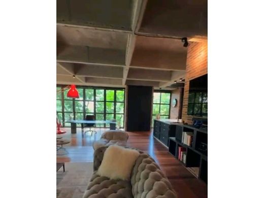 Apartment / Etagenwohnung in Medellín, Departamento de Antioquia