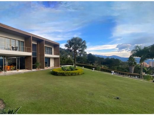 Πολυτελή κατοικία σε Μεδεγίν, Medellín