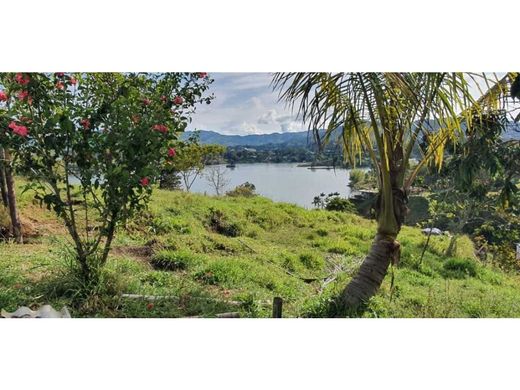 Grundstück in El Peñol, Yarumal