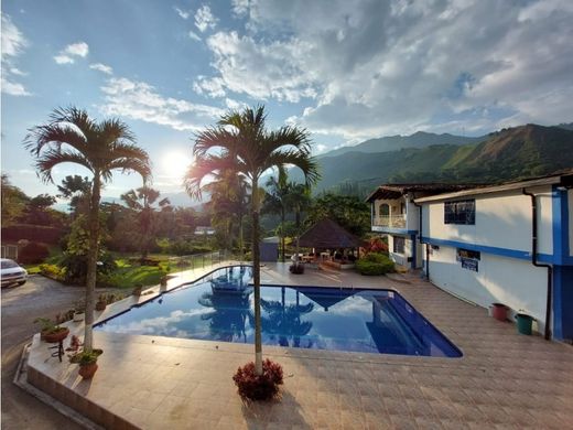 Cortijo o casa de campo en Barbosa, Departamento de Antioquia