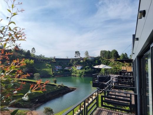 ‏בתים כפריים או חוות ב  El Peñol, Yarumal