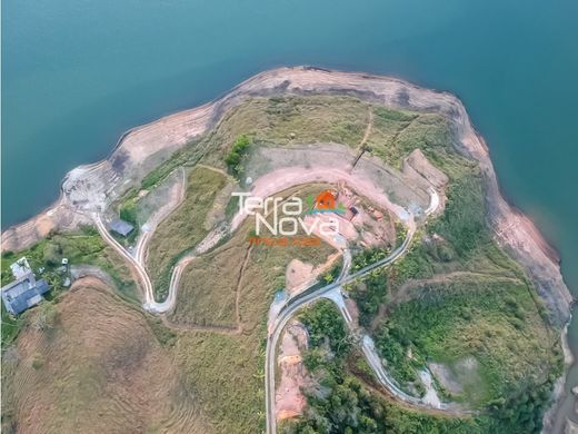 토지 / Guatapé, Departamento de Antioquia