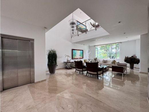 Luxus-Haus in Cali, Departamento del Valle del Cauca