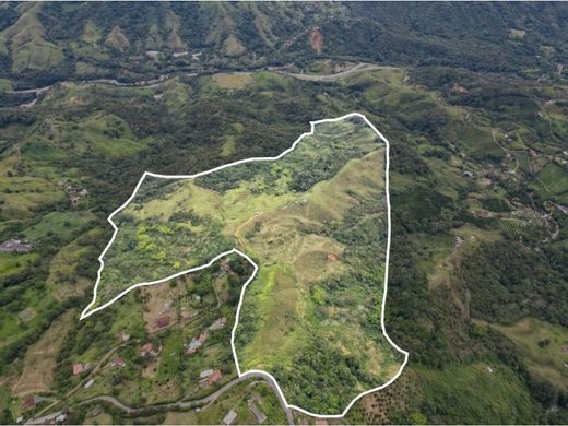 Land in Barbosa, Departamento de Antioquia