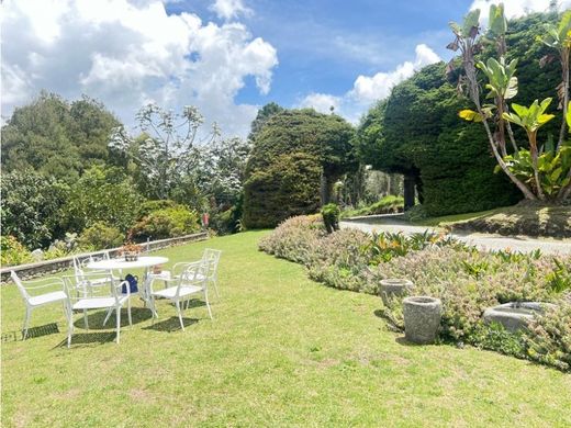 ﻣﻨﺰﻝ ﺭﻳﻔﻲ/ ﺑﻴﺖ ﻤﺰﺭﻋﺔ ﻓﻲ Envigado, Departamento de Antioquia