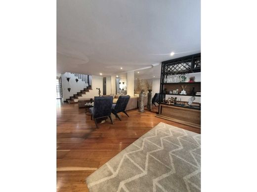 Πολυτελή κατοικία σε Μεδεγίν, Medellín