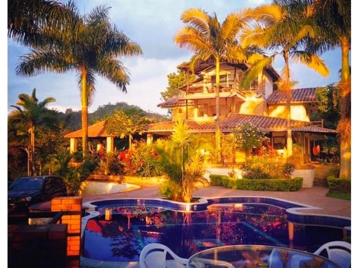 منزل ريفي ﻓﻲ La Vega, Departamento de Cundinamarca