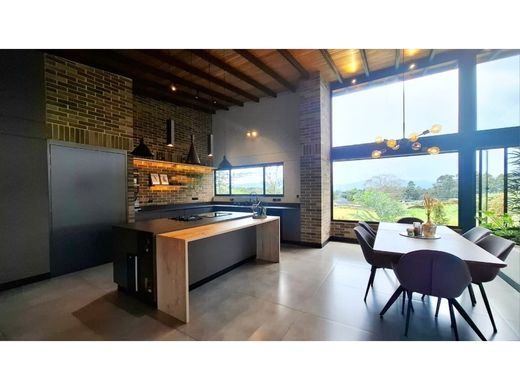 컨트리하우스 / La Ceja, Departamento de Antioquia