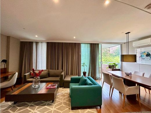 Apartment / Etagenwohnung in Medellín, Departamento de Antioquia