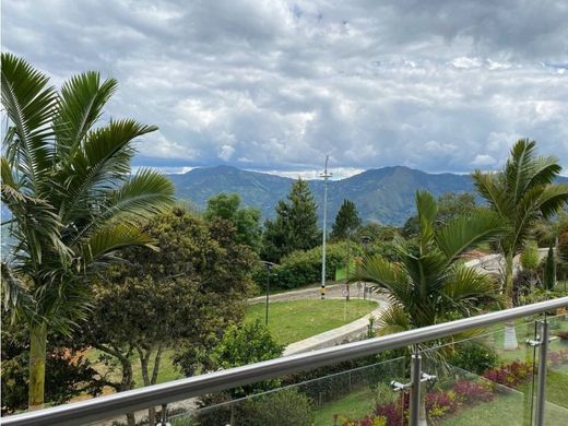 Casa de lujo en Bello, Departamento de Antioquia