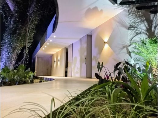 Ρουστίκ ή αγροικία σε Santa Fe de Antioquia, Santafé de Antioquia