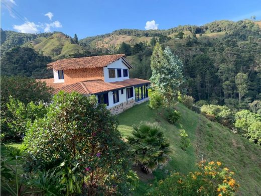 Farmhouse in Retiro, Departamento de Antioquia