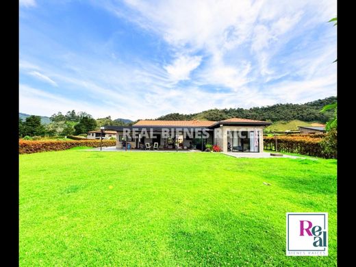 Luksusowy dom w La Ceja, Departamento de Antioquia