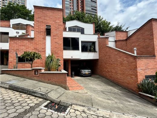 Πολυτελή κατοικία σε Μεδεγίν, Medellín