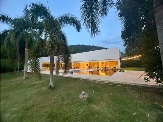 Ρουστίκ ή αγροικία σε Sopetrán, Liborina