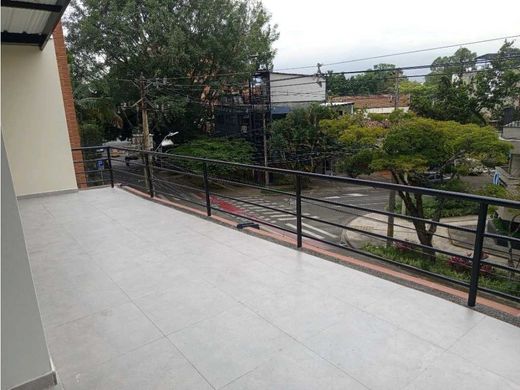 منزل ﻓﻲ ميديلين, Medellín