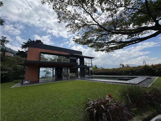 호화 저택 / 메데인, Medellín