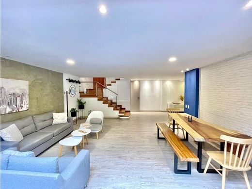 Piso / Apartamento en Medellín, Departamento de Antioquia