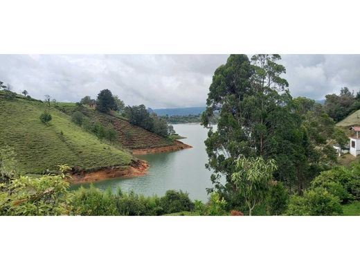 Grundstück in El Peñol, Yarumal