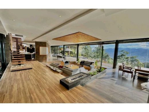 Köy evi Medellín, Departamento de Antioquia