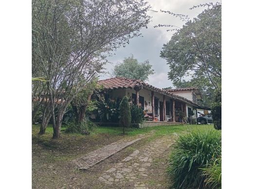 Hotel - Medellín, Departamento de Antioquia