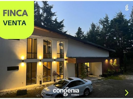 Gutshaus oder Landhaus in Guarne, Departamento de Antioquia