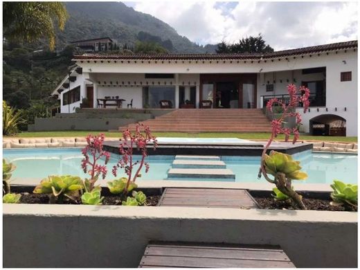 Casa de campo en Envigado, Departamento de Antioquia