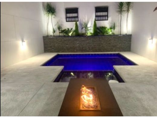 Πολυτελή κατοικία σε Μεδεγίν, Medellín