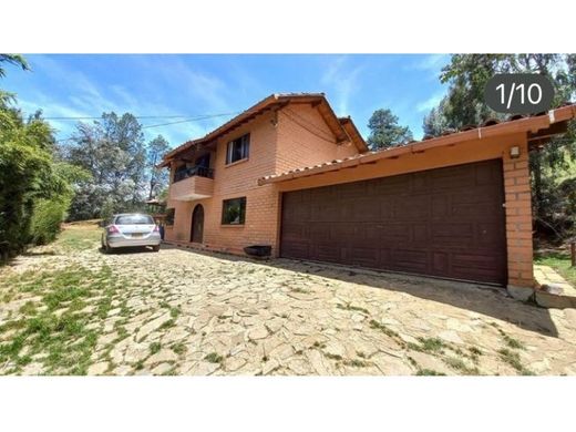 ‏בתים כפריים או חוות ב  Envigado, Departamento de Antioquia