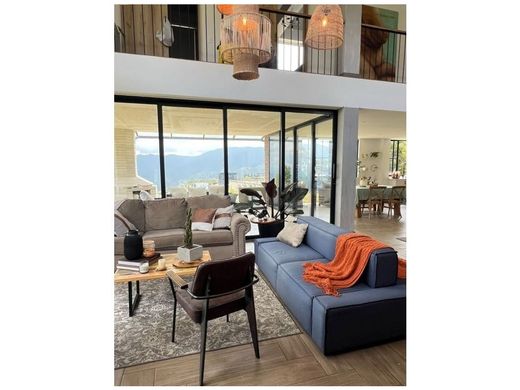 Casa de lujo en Envigado, Departamento de Antioquia