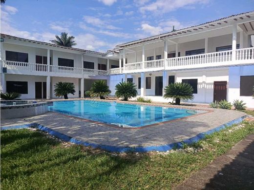 컨트리하우스 / Jamundí, Departamento del Valle del Cauca