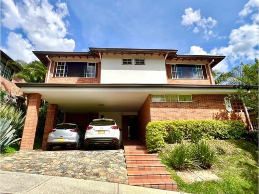 Πολυτελή κατοικία σε Envigado, Departamento de Antioquia