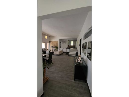 郊区住宅  Pereira, Departamento de Risaralda