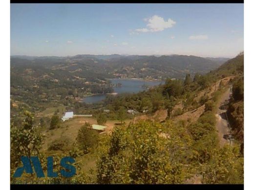 Terreno a Retiro, Departamento de Antioquia