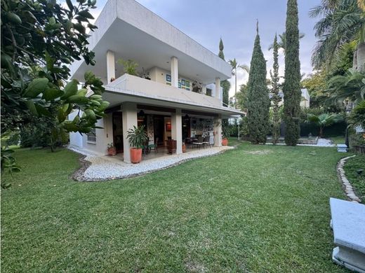 豪宅  卡利, Cali