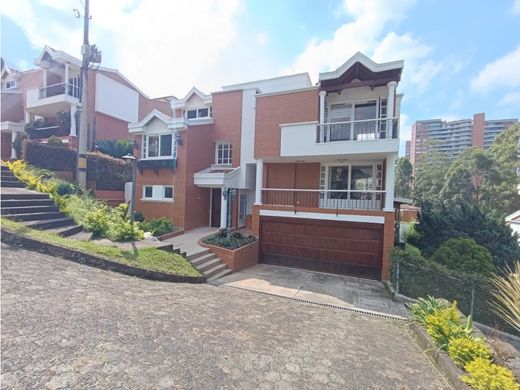 Πολυτελή κατοικία σε Μεδεγίν, Medellín