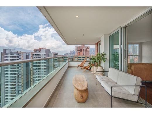 Apartment / Etagenwohnung in Medellín, Departamento de Antioquia