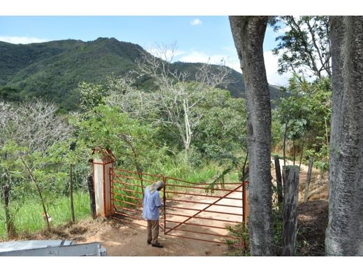 ‏בתים כפריים או חוות ב  Girón, Departamento de Santander