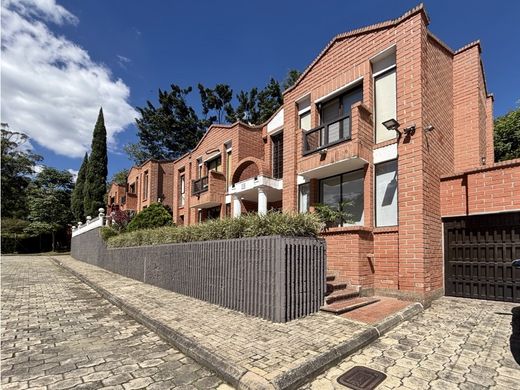 Luxus-Haus in Envigado, Departamento de Antioquia