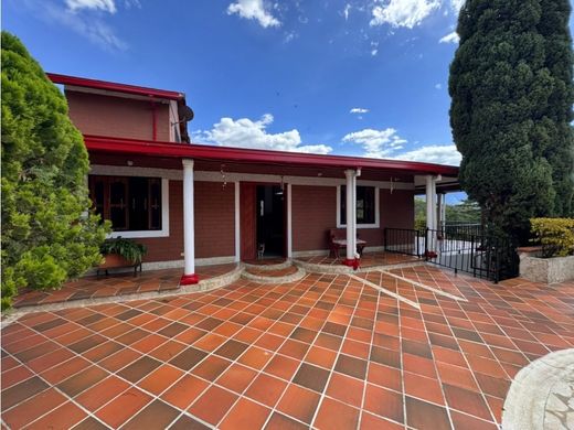 Luxus-Haus in Copacabana, Departamento de Antioquia