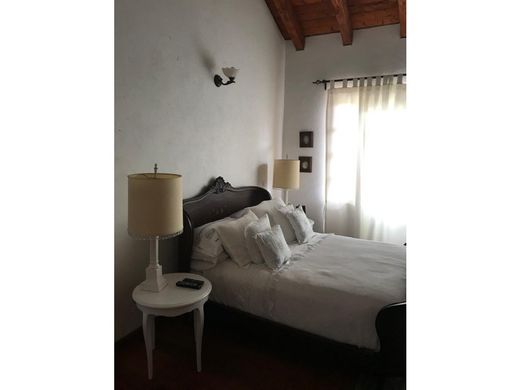 منزل ﻓﻲ Envigado, Departamento de Antioquia