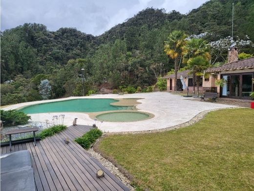 Πολυτελή κατοικία σε Envigado, Departamento de Antioquia