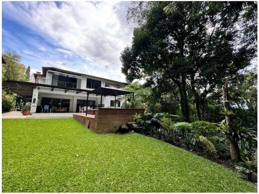 منزل ريفي ﻓﻲ ميديلين, Medellín