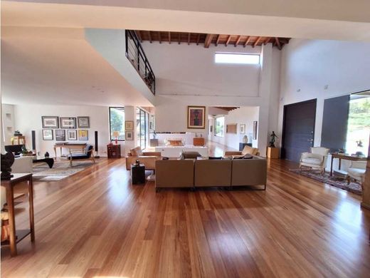 컨트리하우스 / Envigado, Departamento de Antioquia