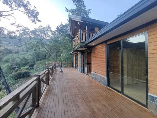 Chalet a Rionegro, Departamento de Antioquia