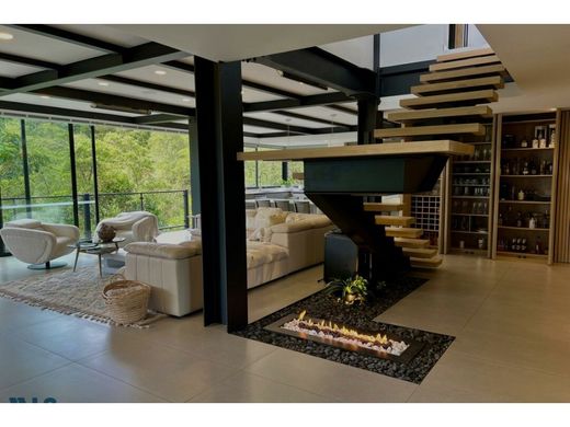 Πολυτελή κατοικία σε Envigado, Departamento de Antioquia