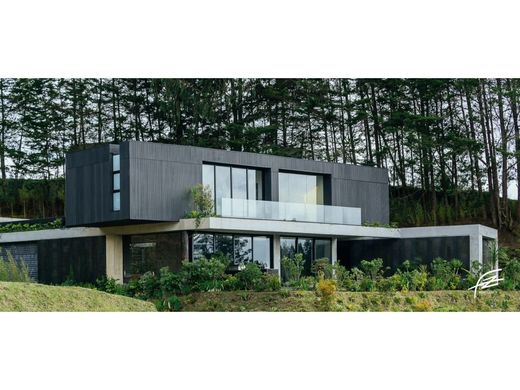 Πολυτελή κατοικία σε Μεδεγίν, Medellín