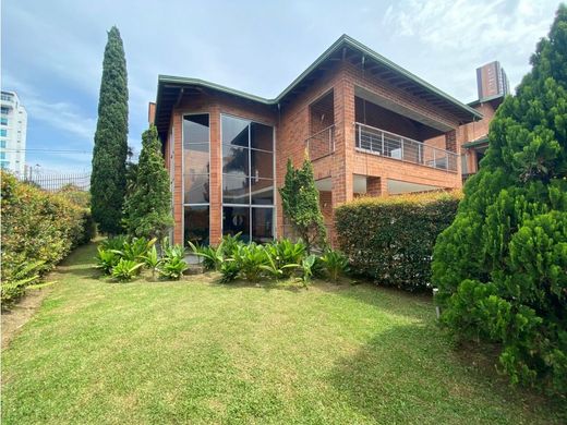 Элитный дом, Сабанета, La Estrella